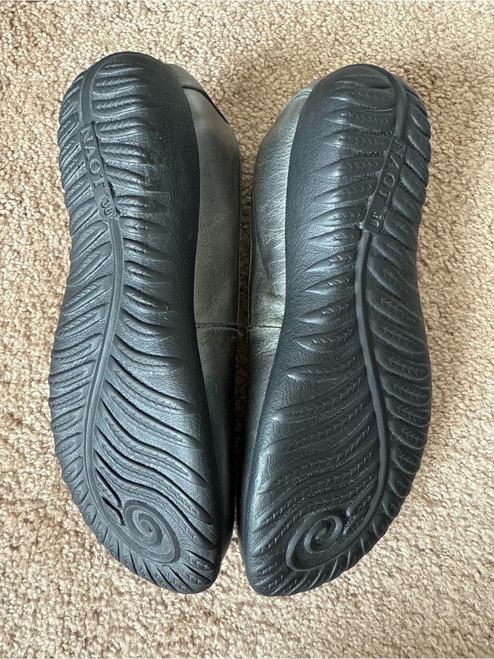 EUC Naot Taupo Leather Comfort Slip On Ballet Flats - Picture 9 of 12